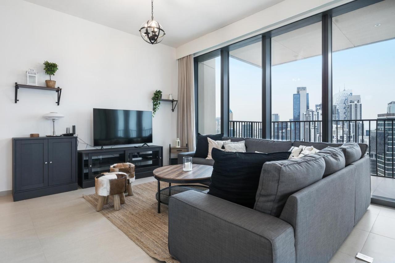 Breathtaking City Views From Dt Apt With Terrace Dubai Dış mekan fotoğraf