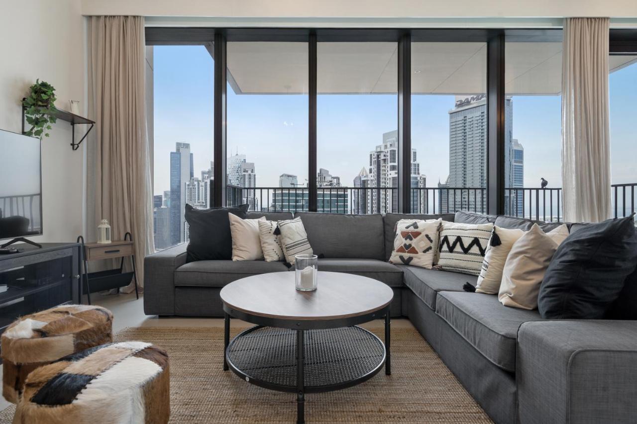 Breathtaking City Views From Dt Apt With Terrace Dubai Dış mekan fotoğraf