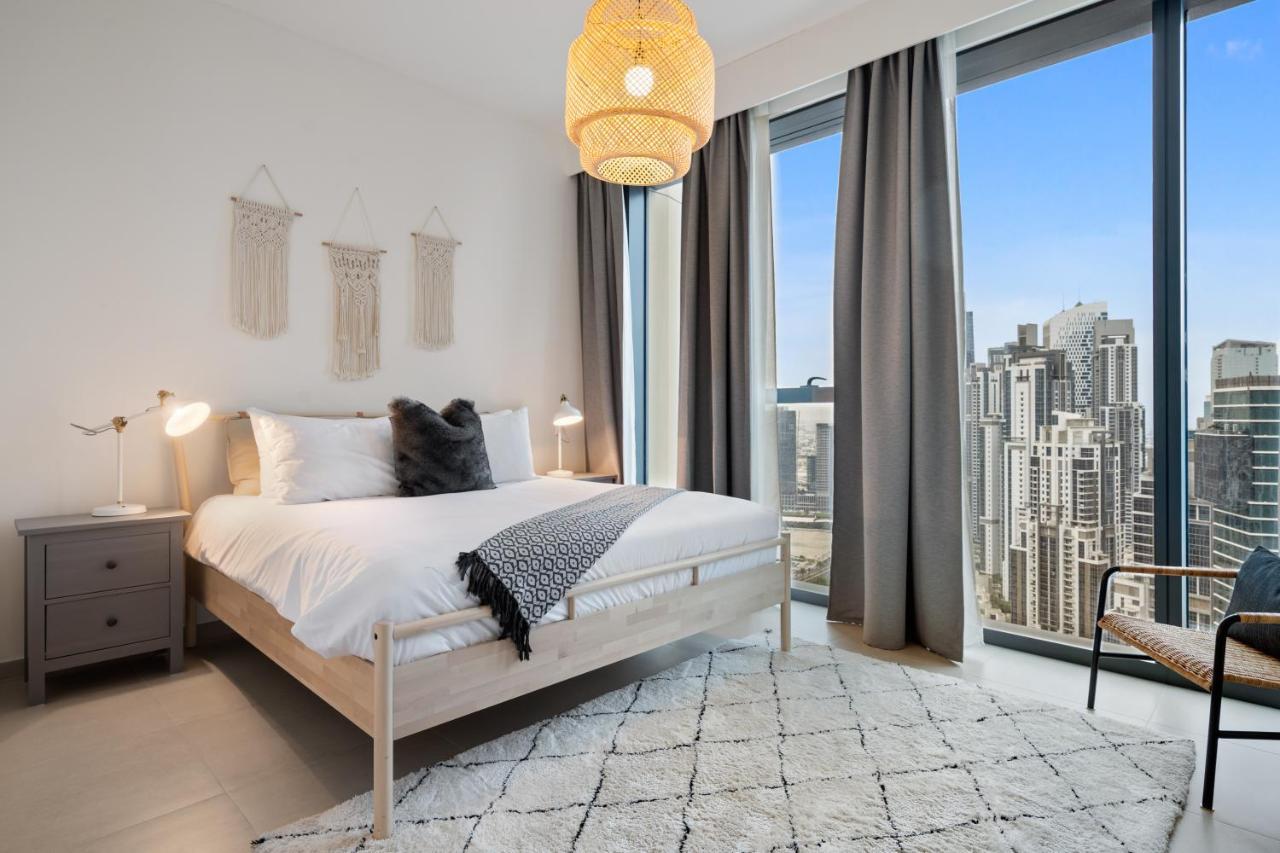 Breathtaking City Views From Dt Apt With Terrace Dubai Dış mekan fotoğraf